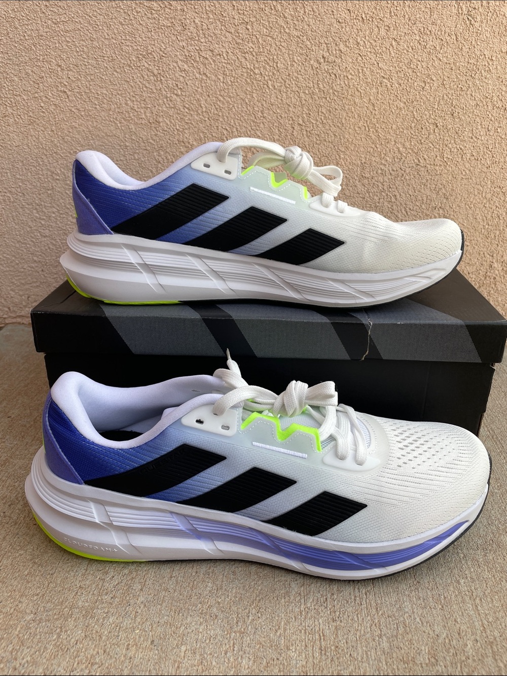 NWT adidas Questar 3 M Sneakers